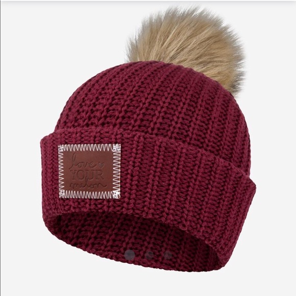 Love Your Melon Accessories - *FREE GLOVES* NEW Love Your Melon pom beanie!